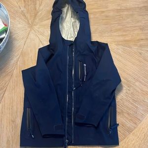 Vineyard vines raincoat